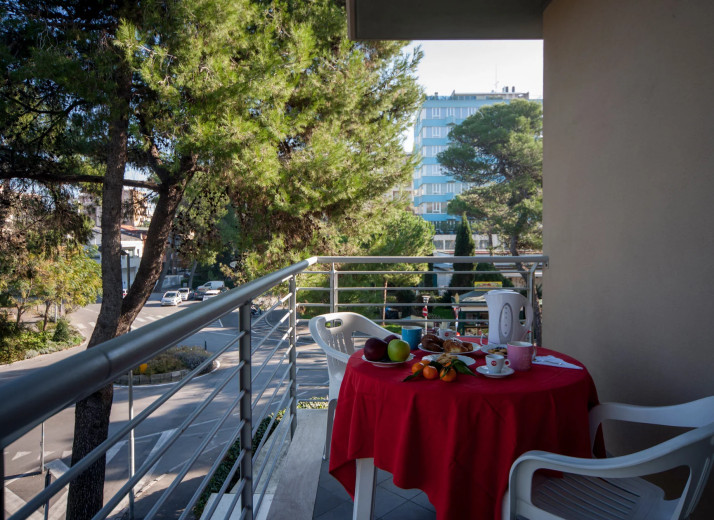 media.Slide-Posizione_1ResidenceGiardini 1